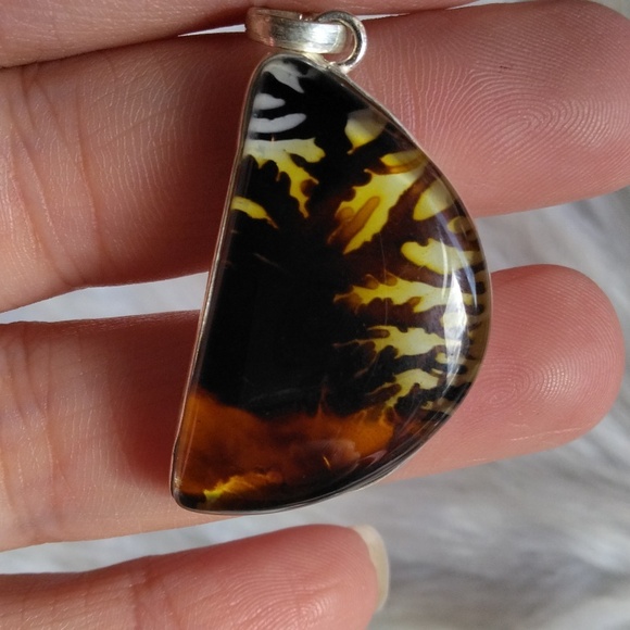Unique Dichroic Glass Silver Plated Necklace Pendant - Picture 2 of 4